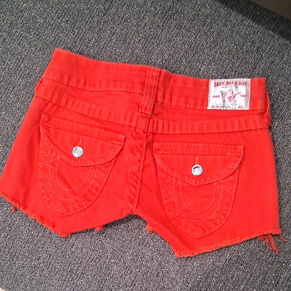 ⭐️TRUE RELIGION RED CUT OFF BLING Y2K DENIM SHORTS SZ 25⭐️